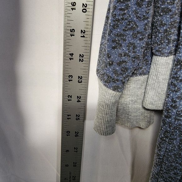 2 Piece Splendid Blue Gray Leopard Long Sleeve Pajama Set Super Comfy M - Picture 10 of 12